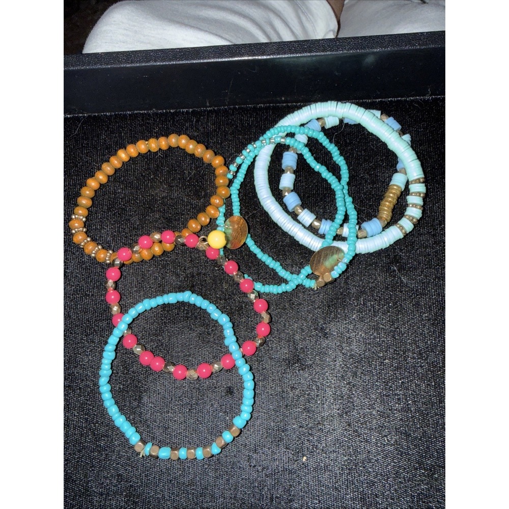 Lot 7 Turquoise And Hot Pink Stretch Bracelets. 5278. Wood‎ Plastic.